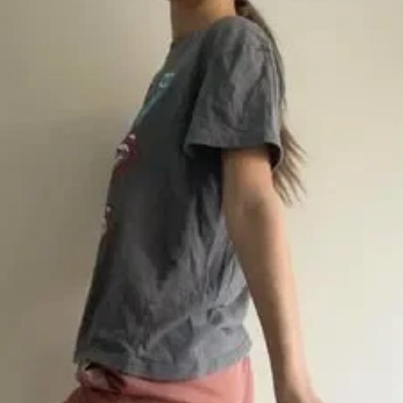 ROLLING STONES Band Tee Grey Graphic Tee Tshirt Tongue Hot Lips Gray Womens XS - Picture 13 of 14